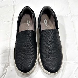 Dr. Scholl’s slip ons women’s black
